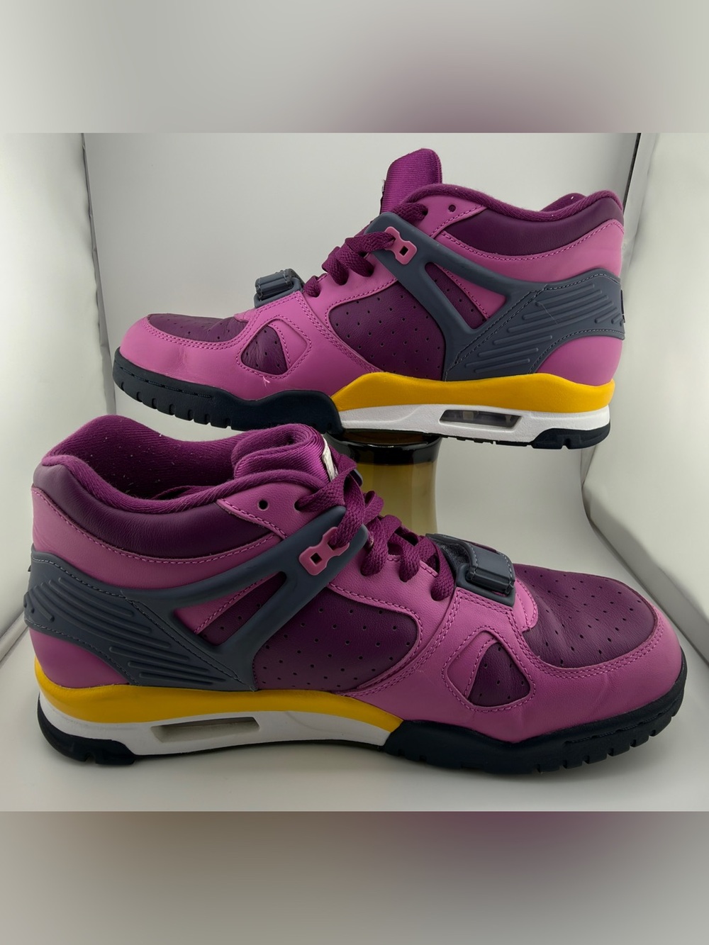 Nike Air Trainer 3 QS Viotech 2020 Men’s 10.5 Purple Yellow Sneakers